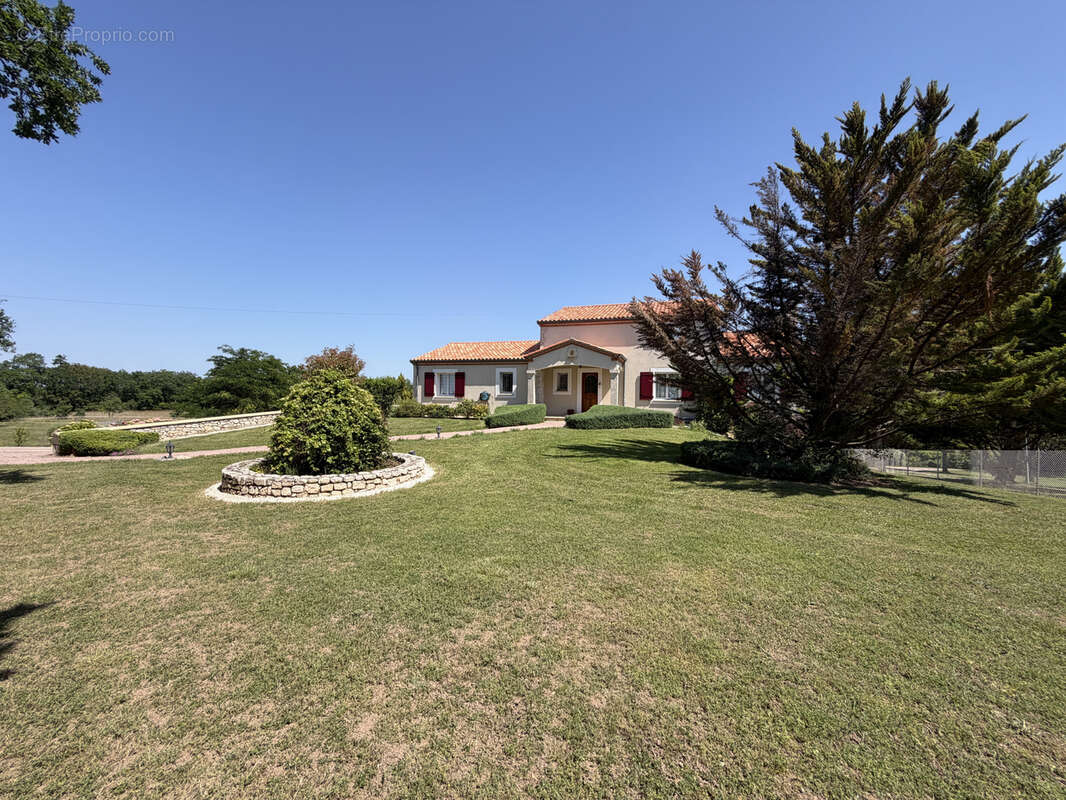 Maison à HAUTEFAGE-LA-TOUR