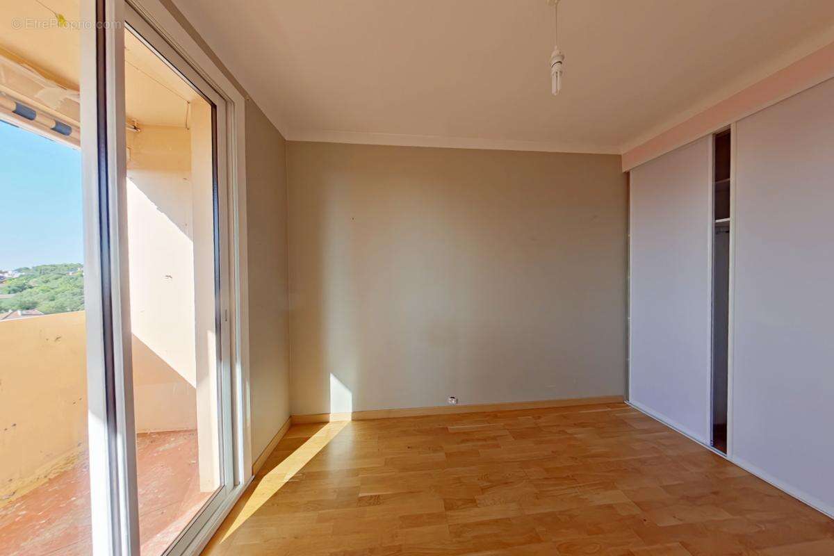Appartement 82 m² à Nimes  - photo 6
