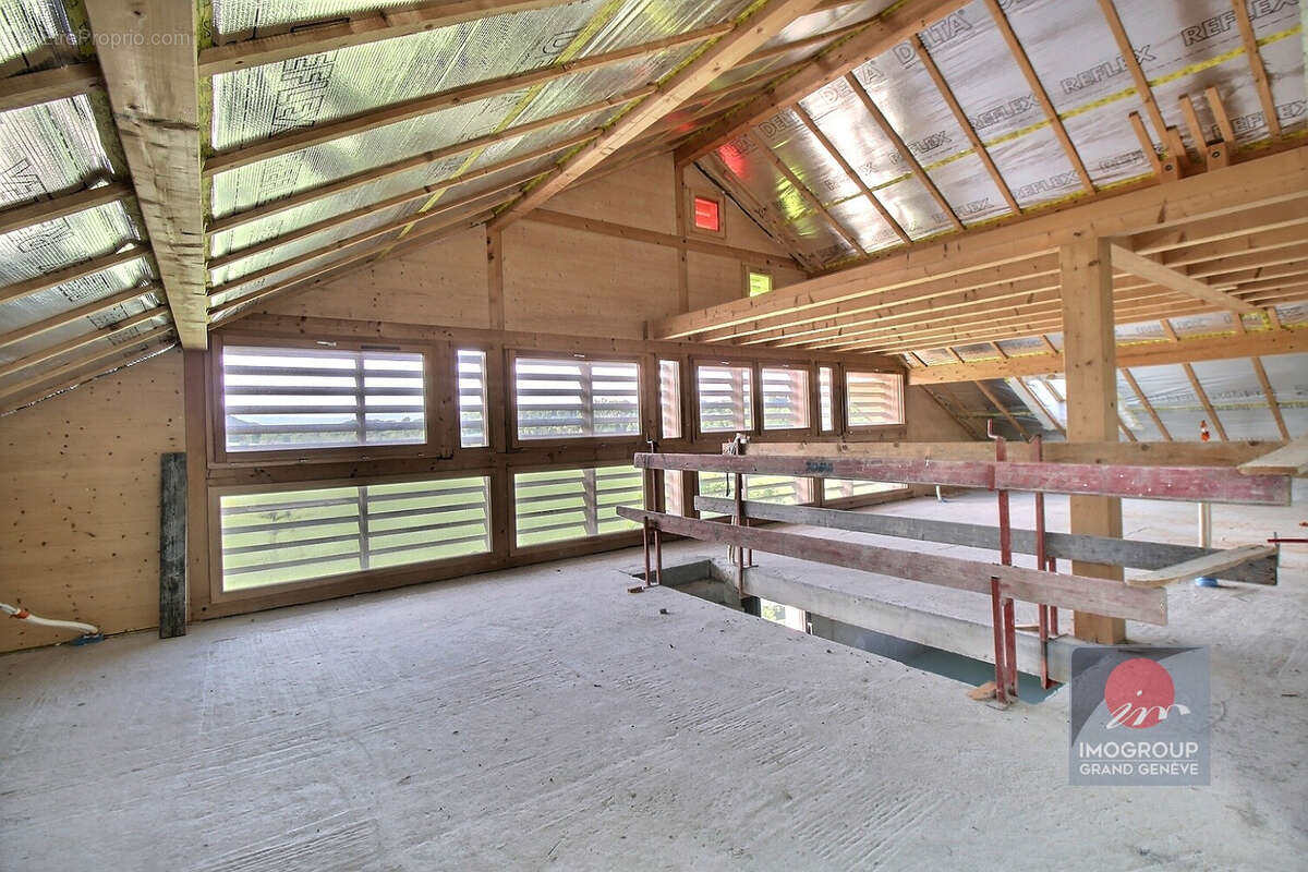 Apprtement duplex en état plateau brut  de 206 m² à Reignier - photo 14