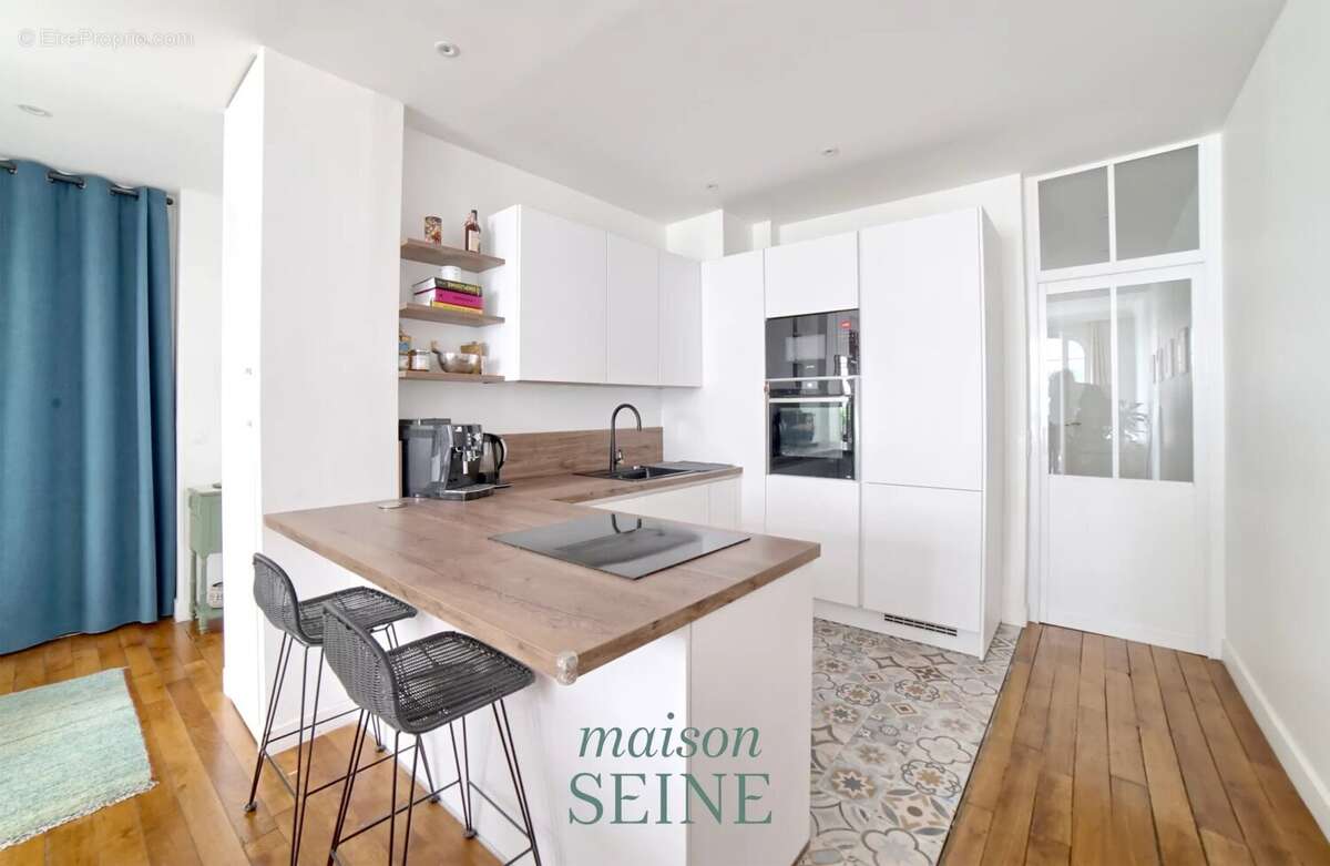 Appartement à NEUILLY-SUR-SEINE