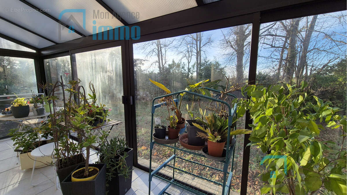 Maison à MEHUN-SUR-YEVRE