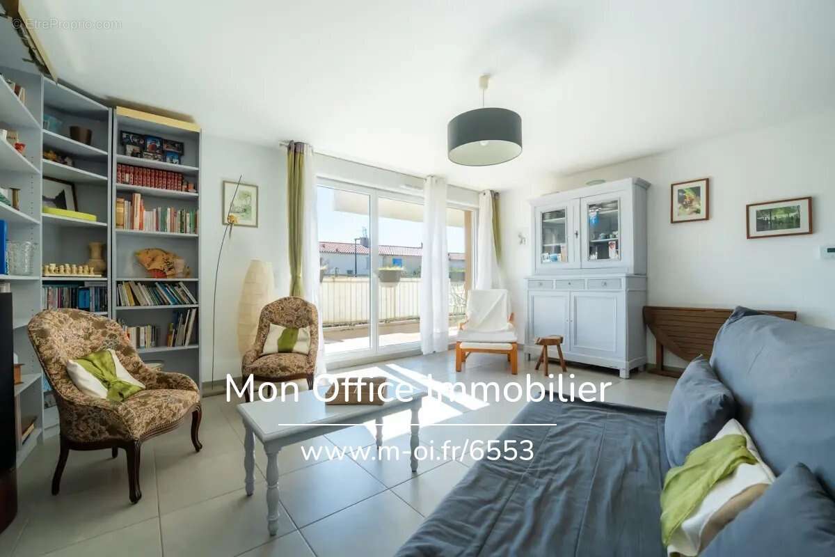 Appartement à VENELLES