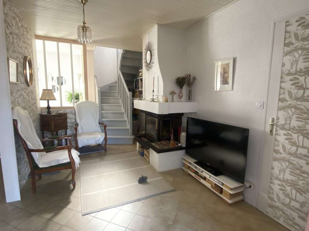 Maison 105 m² à La Chaize-Giraud  - photo 5