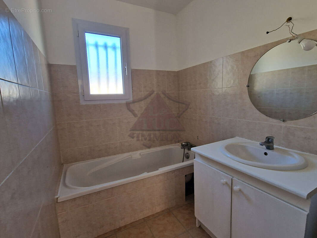 Maison à SAINT-AMBROIX