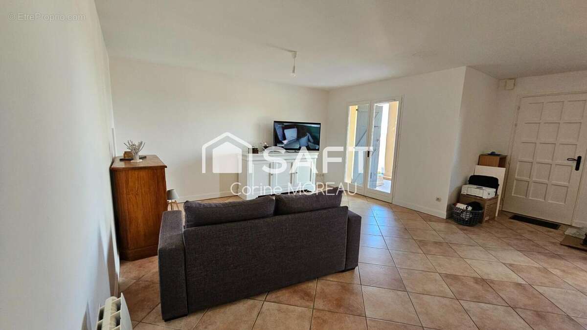 Photo 5 - Maison à ROULLET-SAINT-ESTEPHE