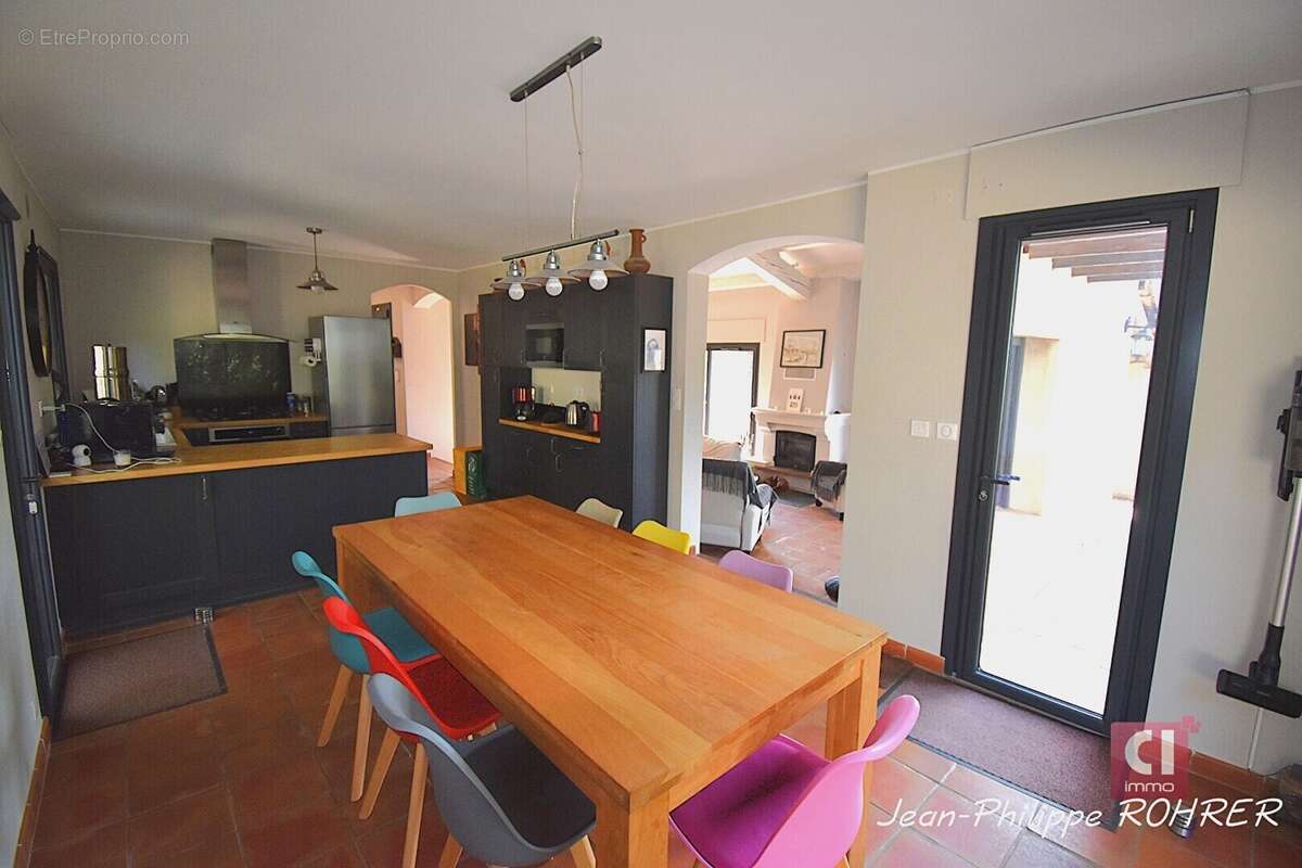 Maison à SAINTE-ANASTASIE-SUR-ISSOLE