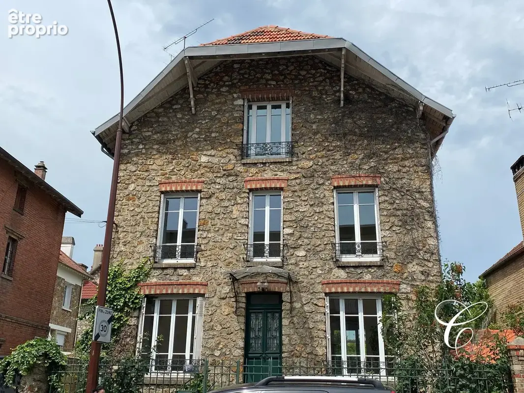 Maison 8 pièces 183 m² à vendre à Versailles (78000) - photo 2