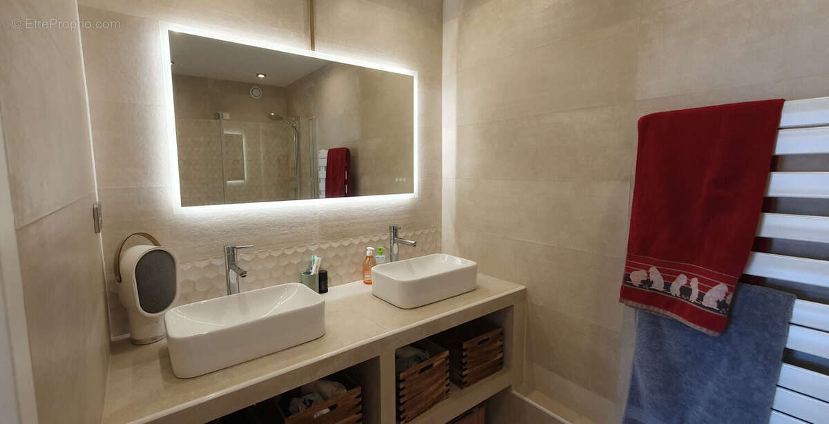 Appartement à MANDELIEU-LA-NAPOULE