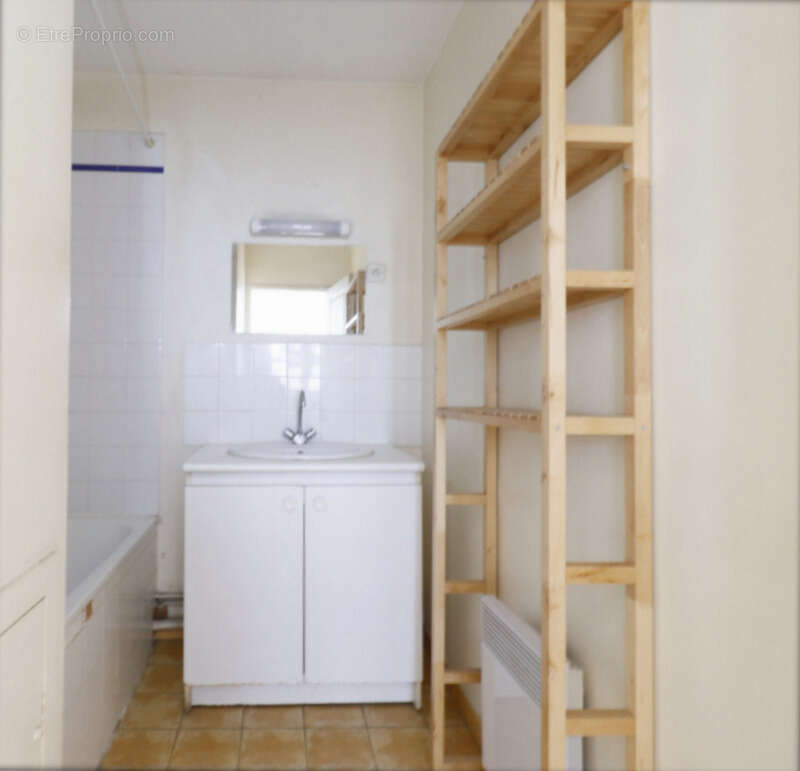 Dpt Bouches du Rhône (13), à vendre MARSEILLE 1er ARRONDISSEMENT appartement T3 de 60 m² - photo 8