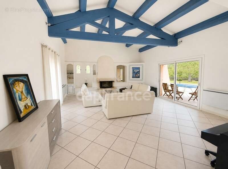 Maison à CALLIAN