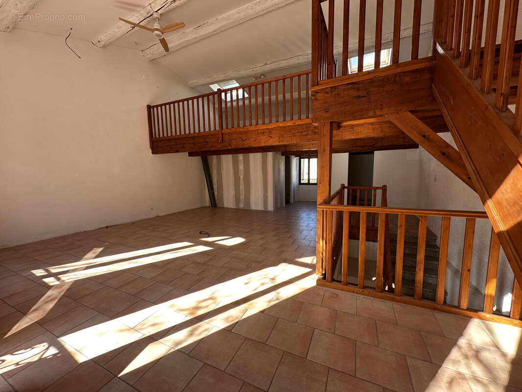 Commerce à LAGRASSE