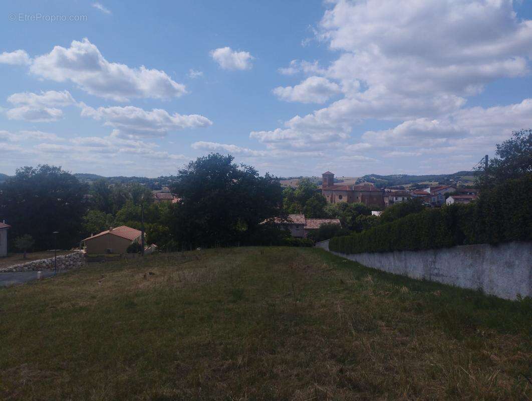 Terrain à BEAUMONT-SUR-LEZE