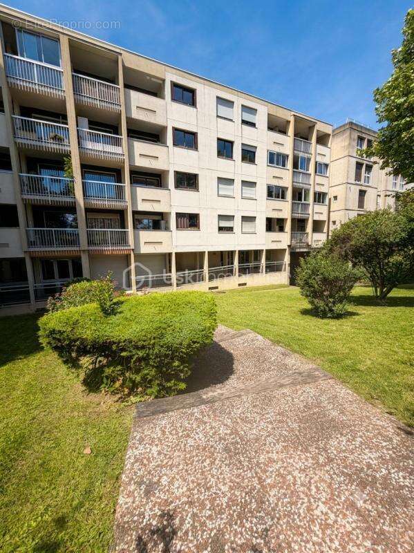 En EXCLUSIVITE - Appartement de type T4 et cave situé 7 quai du Drac à FONTAINE - photo 10