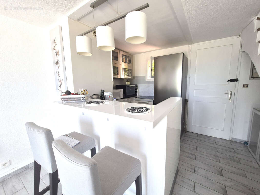 Appartement à COGOLIN