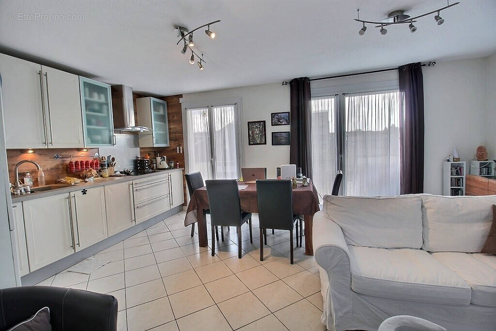 Appartement à SAINT-JULIEN-EN-GENEVOIS