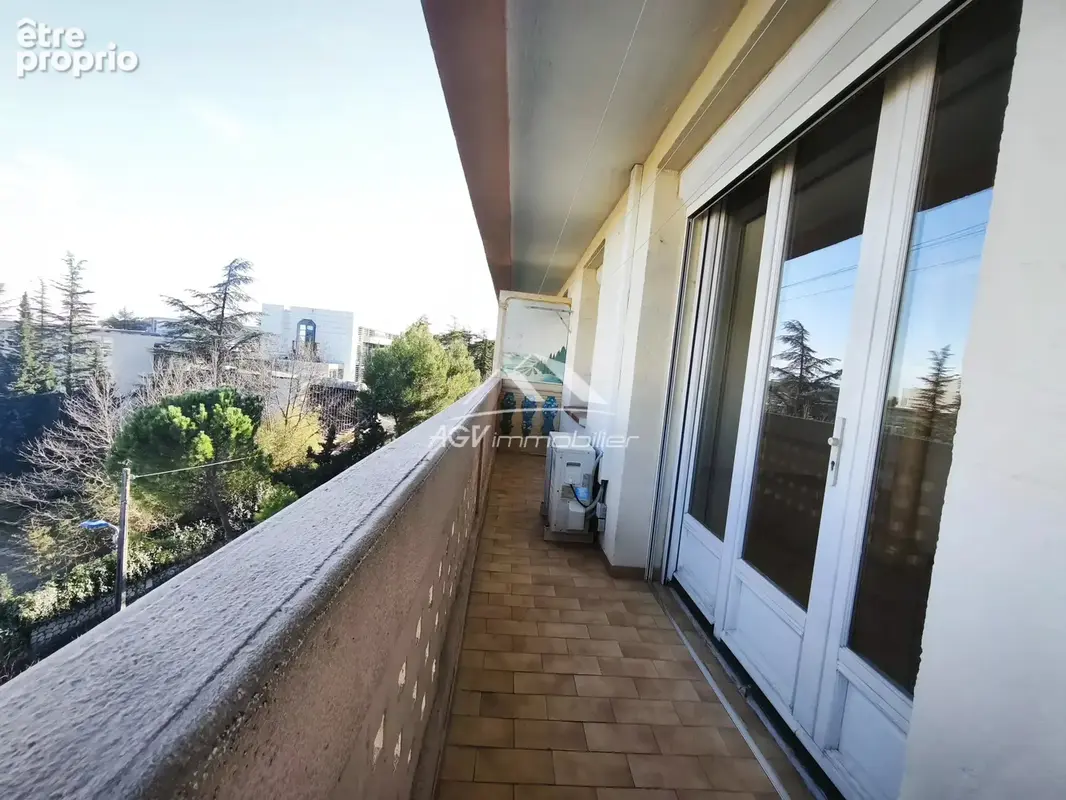 Alès Clavières, appartement T4 en résidence, loggia fermée, balcon, garage, cave, parking - photo 4