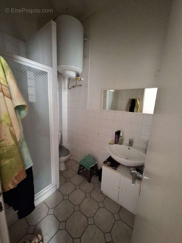Appartement à MARSEILLE-4E