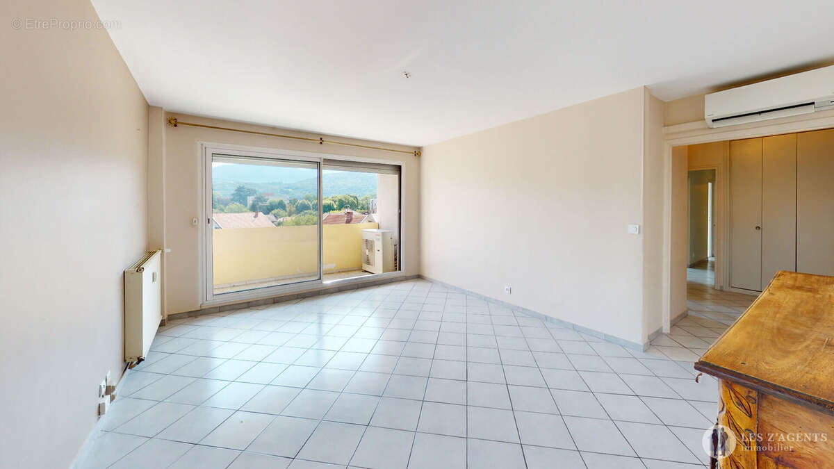 Appartement à ECHIROLLES