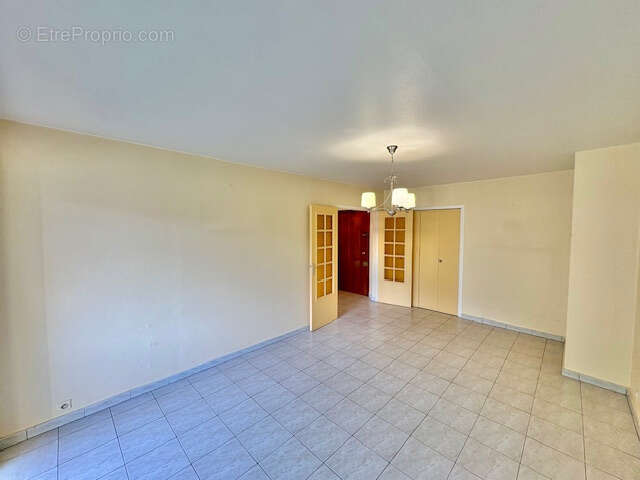 Appartement à MANDELIEU-LA-NAPOULE