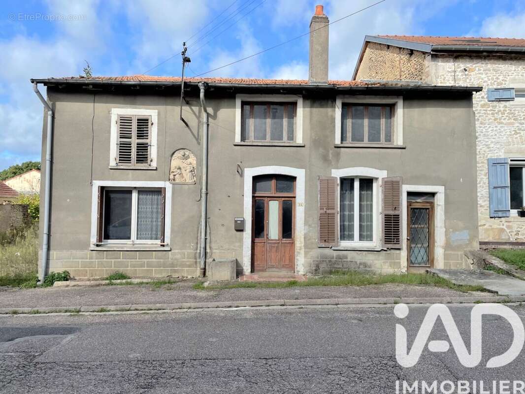 Maison 170 m² à Vannes-Le-Chatel  - photo 2