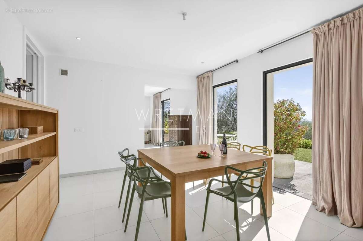 Villa moderne de 4 chambres avec grande piscine et vue spectaculaire – Cabris - photo 4