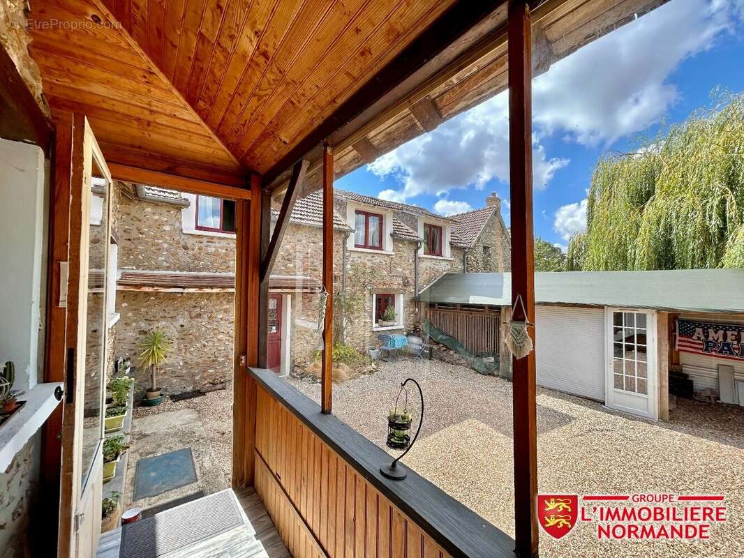 Belle bâtisse en pierre avec studio indépendant - photo 2