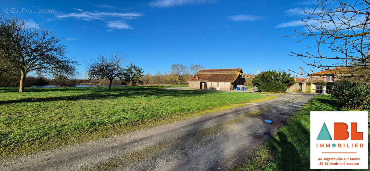 Maison à LES BROUZILS