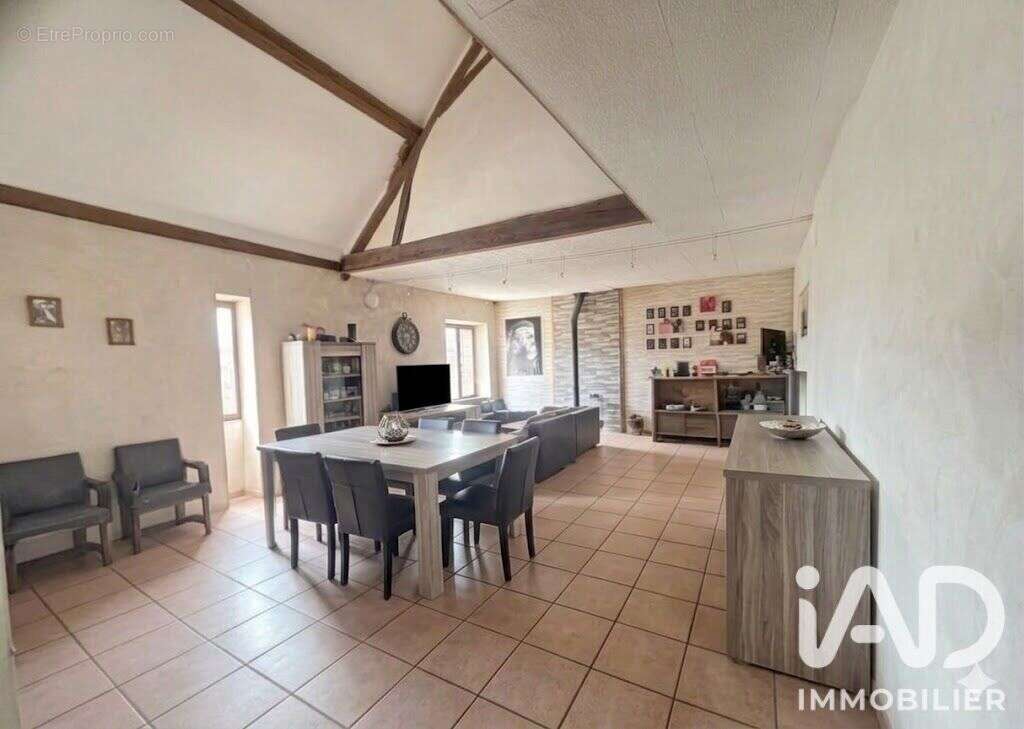 Maison 126 m² à Piffonds  - photo 2