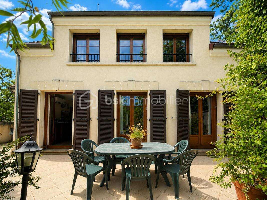 Maison familiale de 160 m² habitables sur 517 m² de terrain – Sous-sol total - photo 6