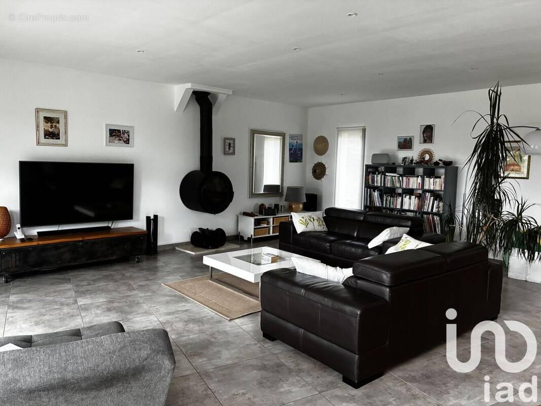 Photo 1 - Maison à VERNEGUES