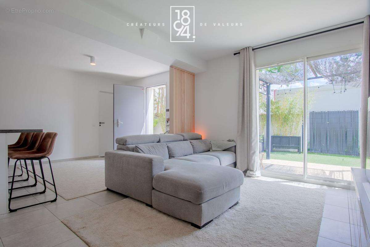 Appartement Rez de Jardin T3 à vendre Vitrolles (13127)  66 m² I Jardin I Garage - photo 5