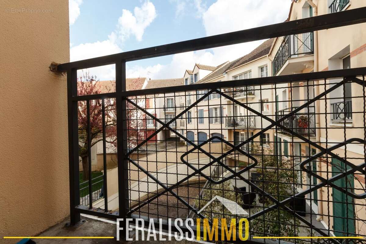 Appartement à COURDIMANCHE