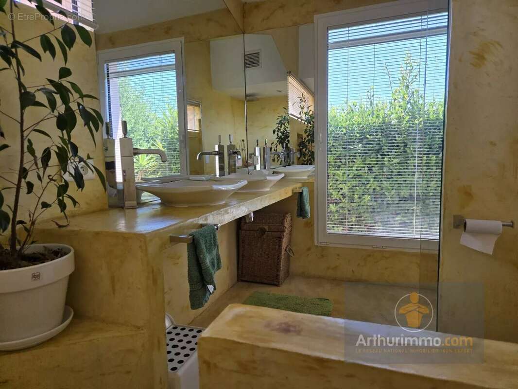 Maison à BORMES-LES-MIMOSAS