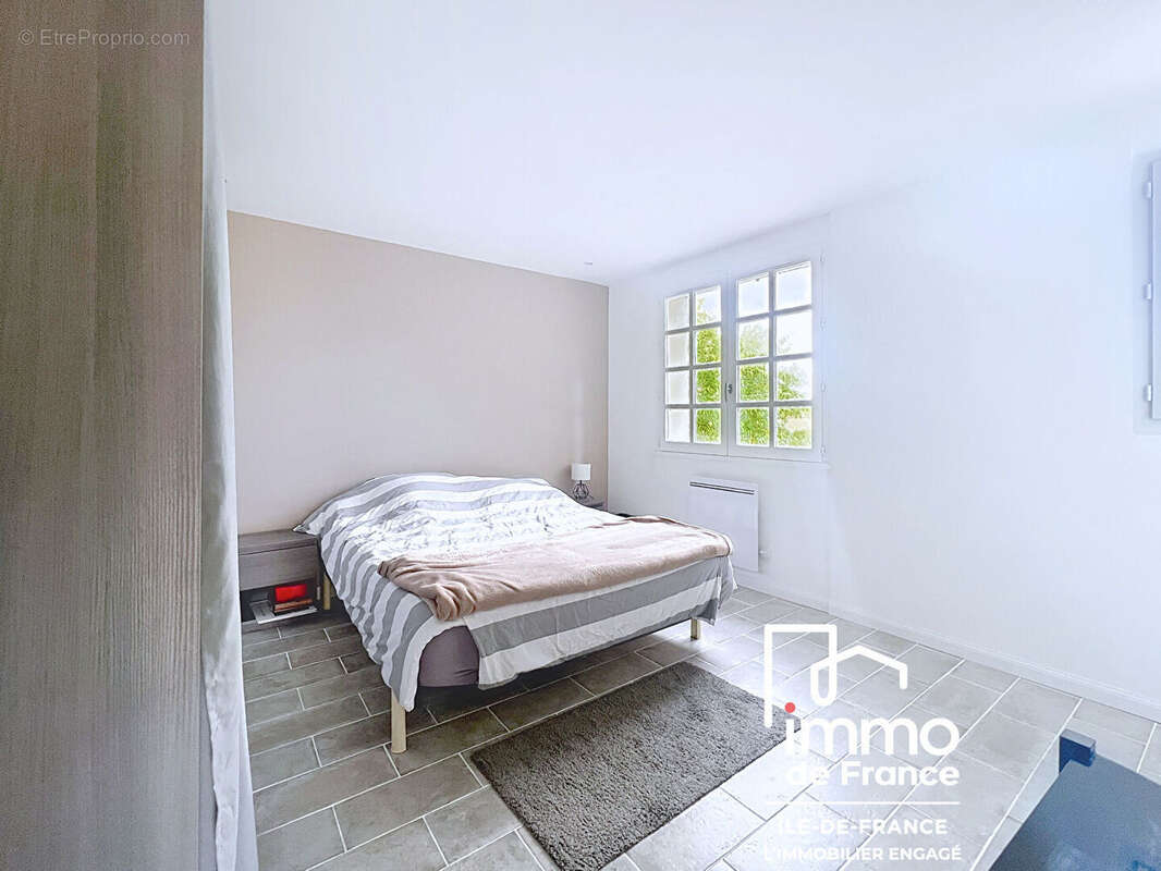 Maison à VER-LES-CHARTRES