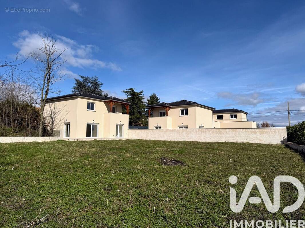 Photo 1 - Maison à FELINES