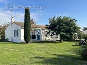 Maison à SAINT-HILAIRE-LA-FORET