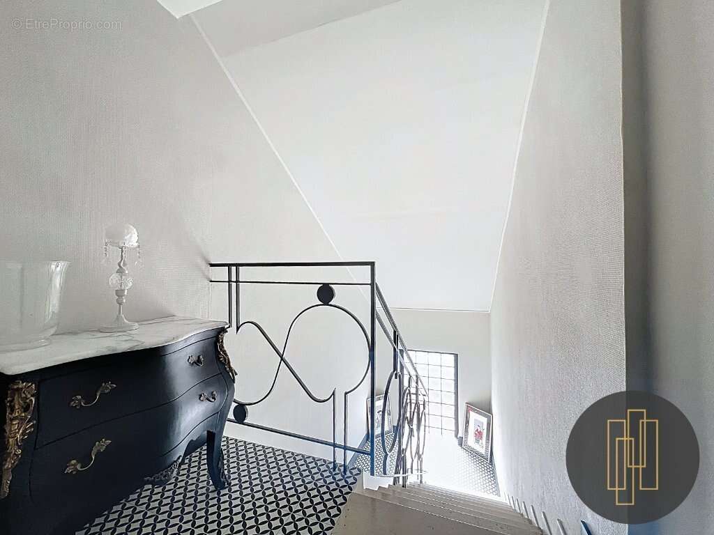 Maison à NEUVILLE-SUR-SAONE