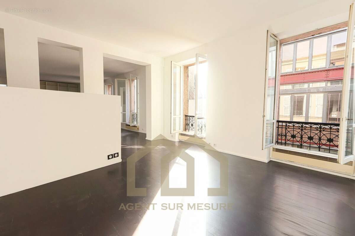 Appartement à PARIS-11E