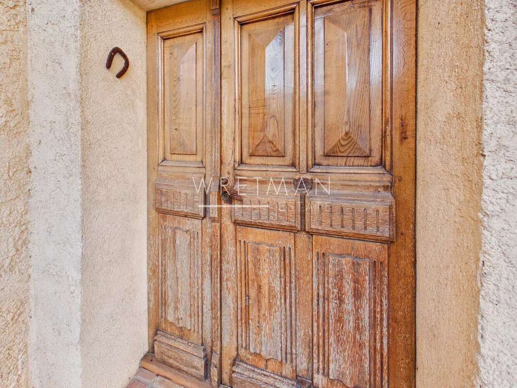 Maison à ROQUEBRUNE-SUR-ARGENS