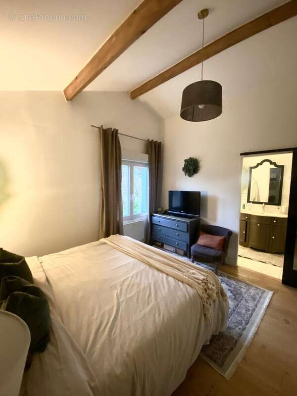 Chambre 1 RDC - Maison à VAUJOURS