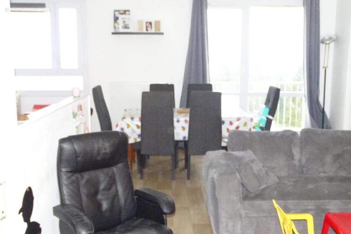 Appartement à FOUGERES