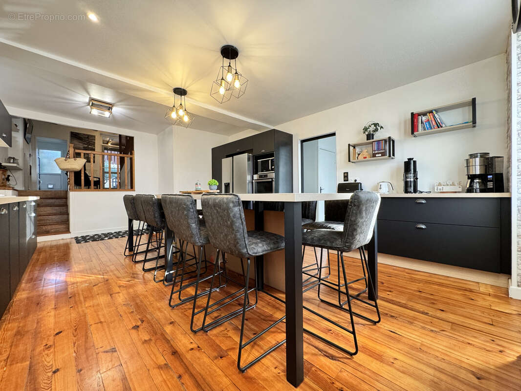 Maison à BARBEZIEUX-SAINT-HILAIRE