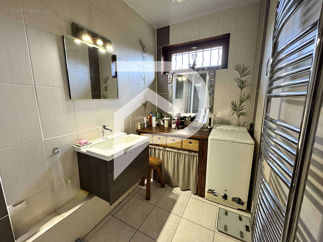 Maison à PRUNAY-LE-TEMPLE