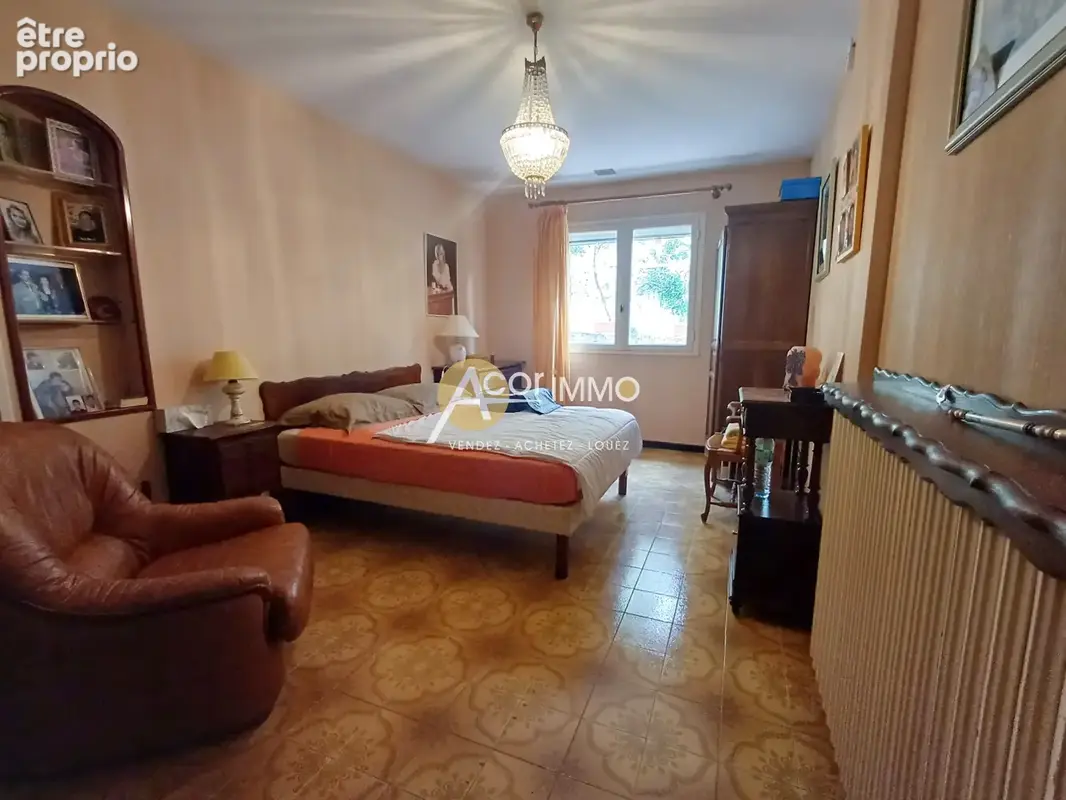Toulon   une propriété 5 chambres sur  plus de 10 000m2 de terrain - photo 28