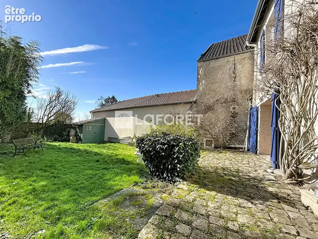 Laforêt Luzarches - Maison Mareil En France - 6 pièces 140 m2 - photo 14