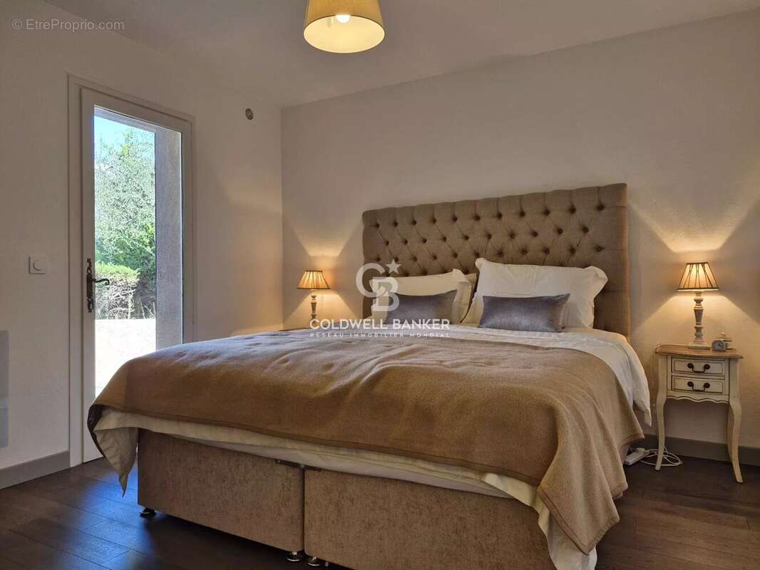 Maison à MOUGINS