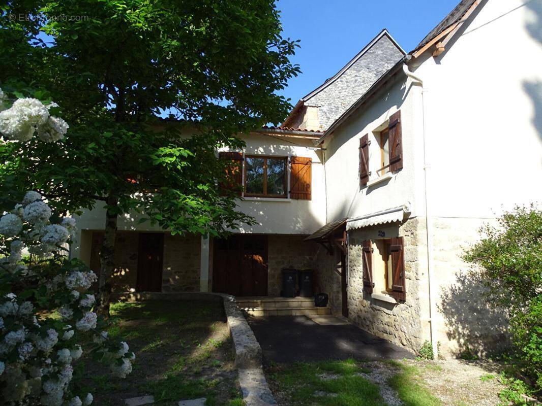 Maison à LE LARDIN-SAINT-LAZARE