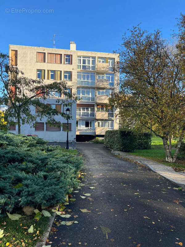 Appartement à MAISONS-LAFFITTE