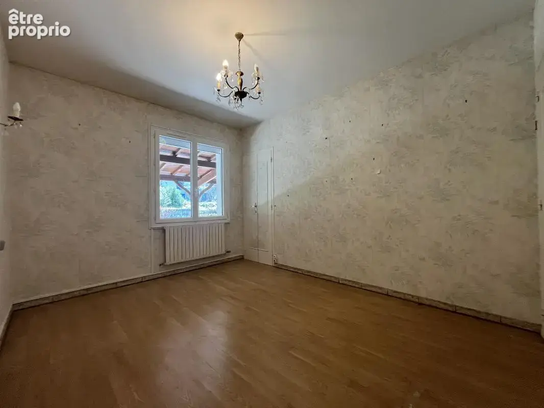 Maison 7 pièces 140 m² à vendre à Chabanais (16150) - photo 11