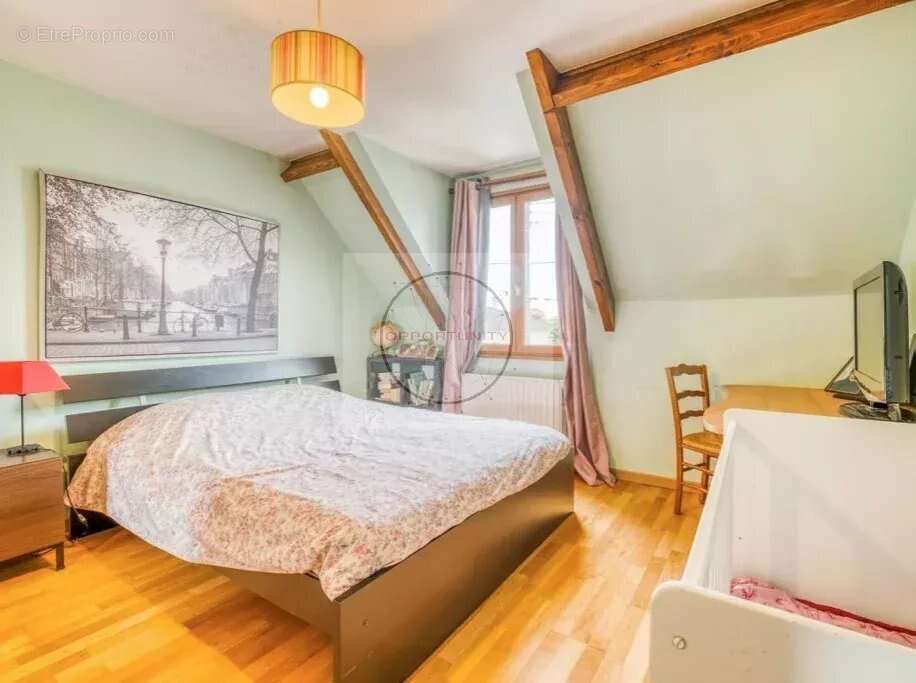 Maison à HOUILLES